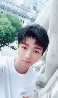 娱乐吃瓜王俊凯